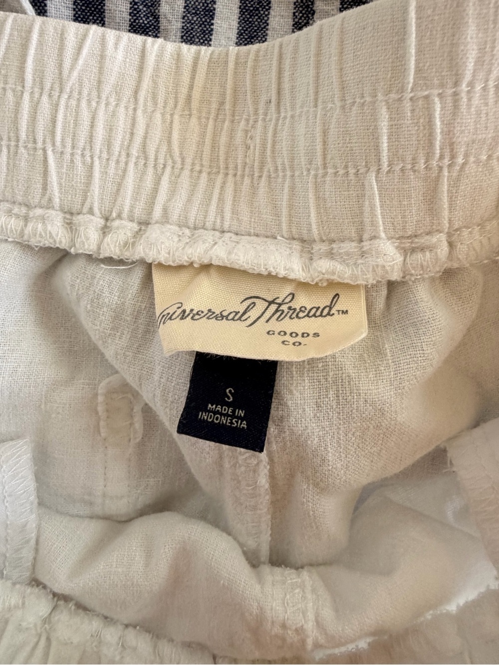Bundle Universal Thread Women's Linen-Blend Drawstring Shorts - Picture 3 of 10